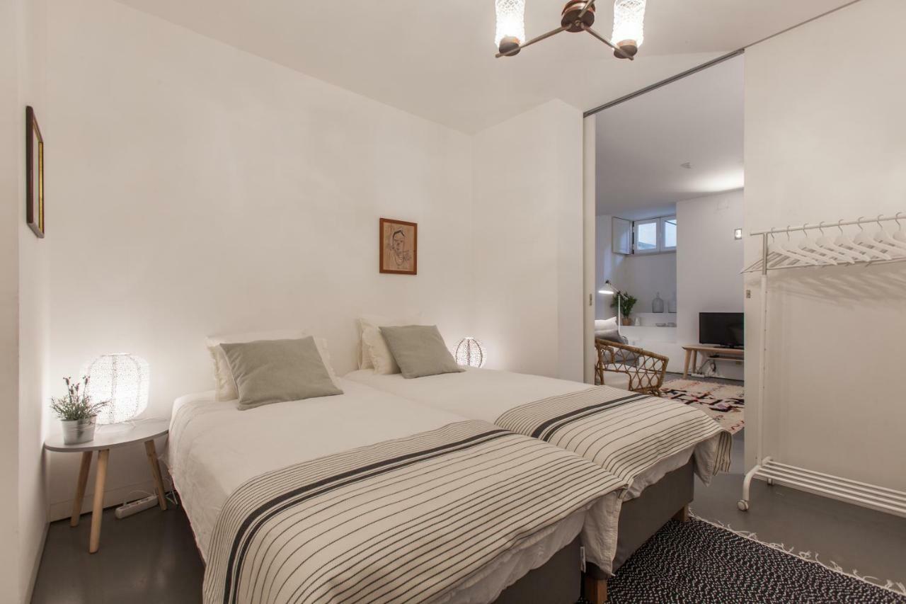 Renovated Apart With Private Courtyard, By Timecooler Лиссабон Экстерьер фото