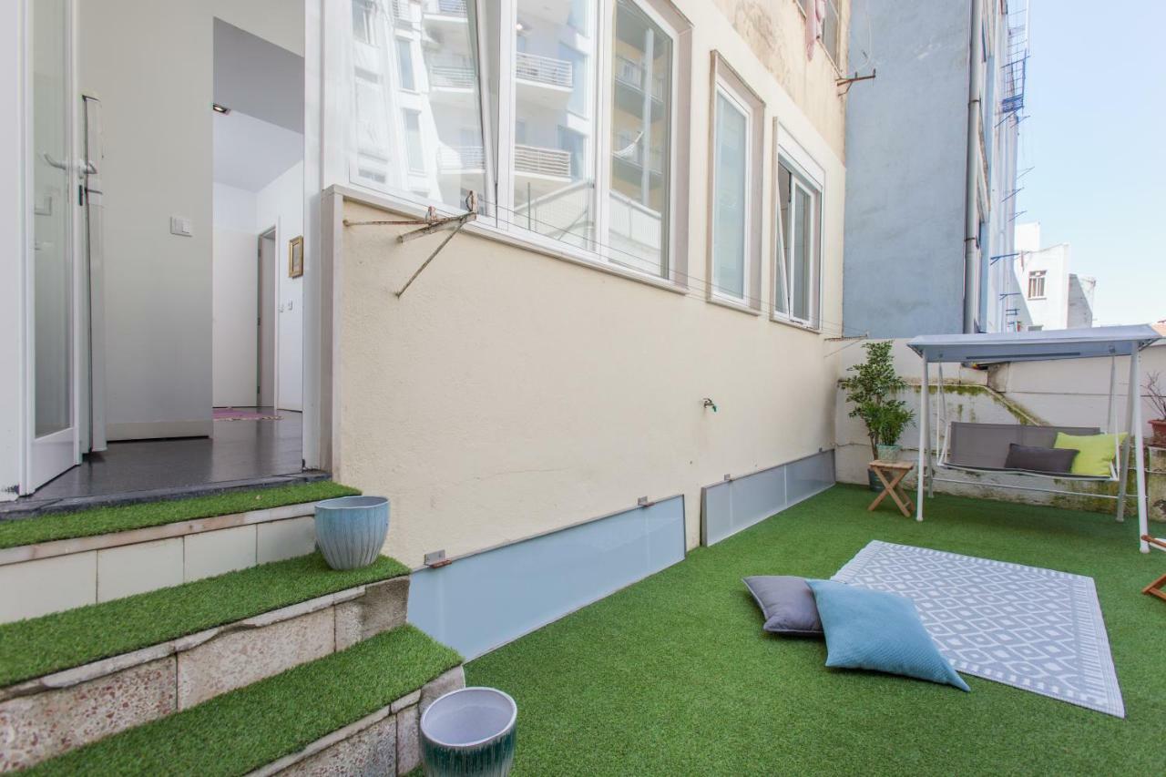 Renovated Apart With Private Courtyard, By Timecooler Лиссабон Экстерьер фото