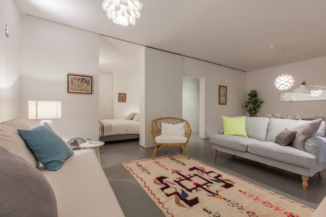 Renovated Apart With Private Courtyard, By Timecooler Лиссабон Экстерьер фото