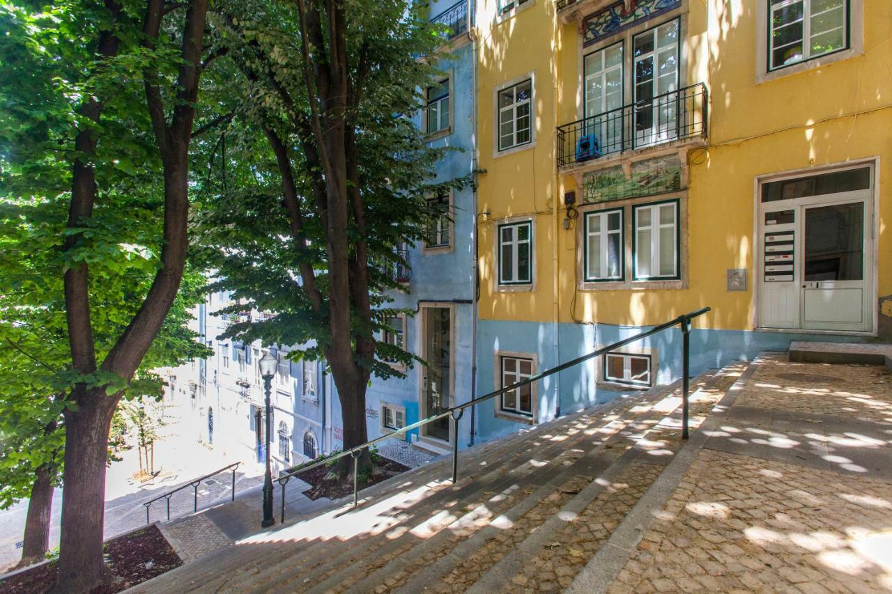 Renovated Apart With Private Courtyard, By Timecooler Лиссабон Экстерьер фото